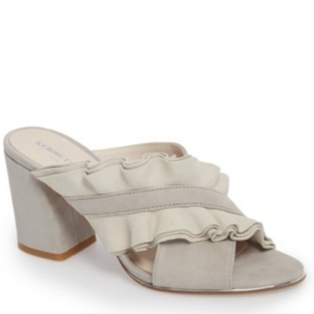 Kenneth Cole size 9.5 sandal heel